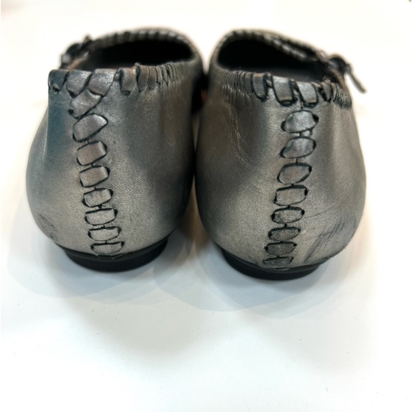 Jack Rogers Platinum Leather Pointed Toe Flats Sz 7 - Picture 3 of 9